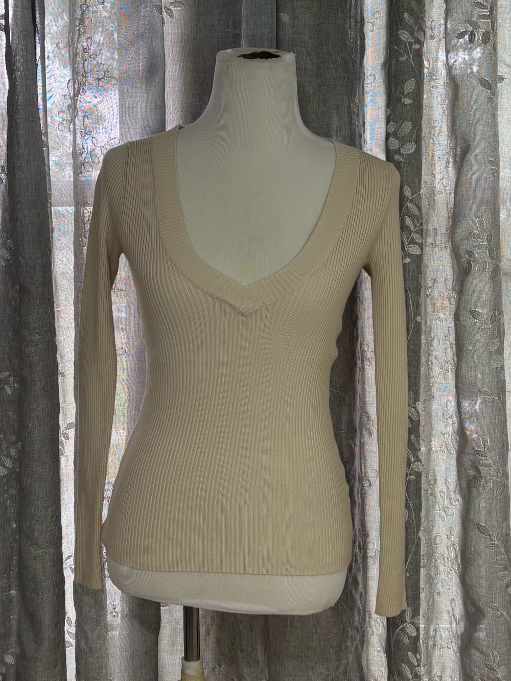 Vintage Y2K love by design size medium v neck sweater